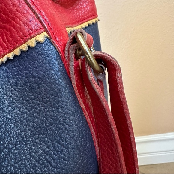 Authentic Dooney & Bourke VINTAGE Drawstring Leather Bag - Picture 8 of 16